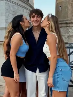 Kiss woman