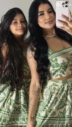 foto mãe e filha IA