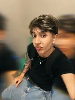 FEZ O M