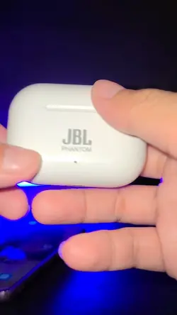 earbuds 
