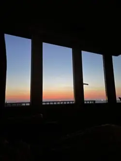 😳