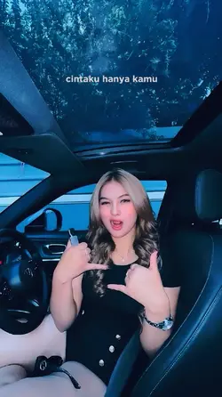 Cinta merah Jambu