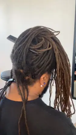 Coiffure dreadlocks