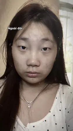 Ngoài đời và trên 