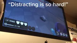 Distracting is easy🙄