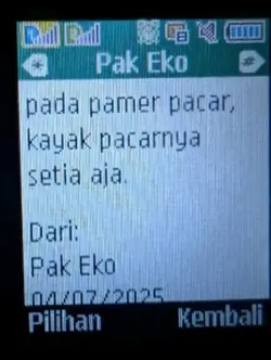 pada pamer pacar