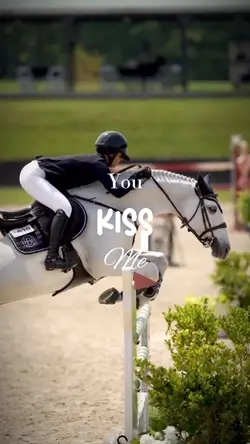 Kiss meee