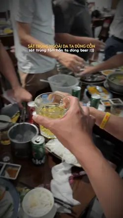 Mẫu uống bia