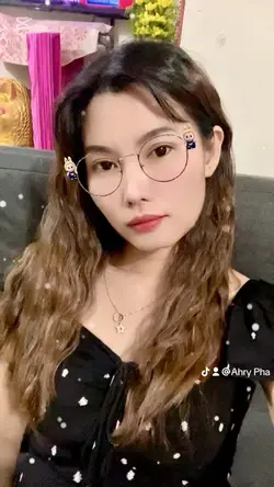 ស្រលាញ់ដេីម្បីឈឺចាប់