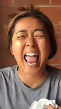 ketawa ngakak