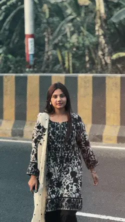 তাইতো তোমাকে খুঁজি 