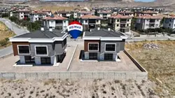 8+1 Triplex Villa