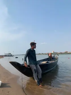 កុំហុឺហាតាមគេ