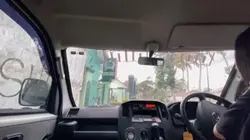 Trend nyetir mobil