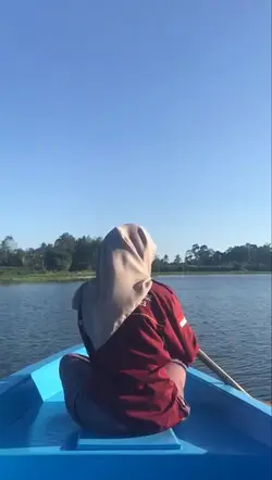 kapal berlayar 