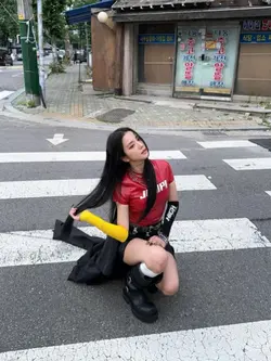 KIM SIZI ESIR ETTI 