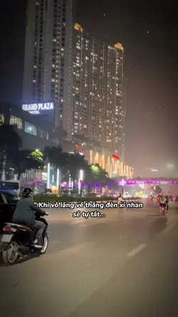 Khi vô lăng về thẳng