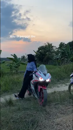 KAU DIPANGGIL IBU:)