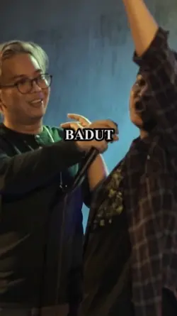 Lelah jadi badut