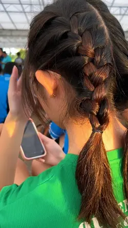 rambut kepang dua
