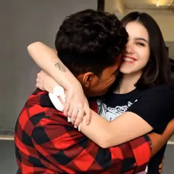 TREND HUG VIRAL