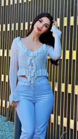 GLAMOUR