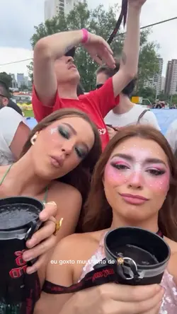 ola gatinhos e gatin