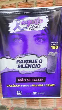 Agosto lilás 