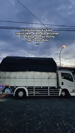 live tiktok dirumah
