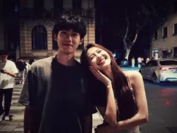 1 pic + màu