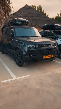 Land-Rover Defender