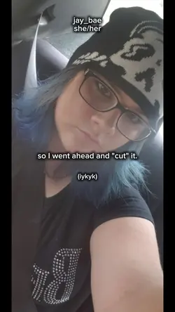 blue hair :b
