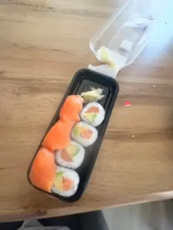 sushi 😋😋