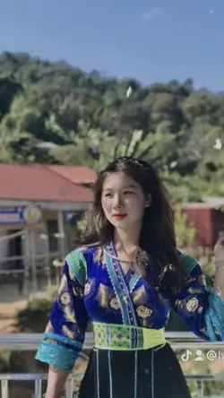 MẪU HMOOB 