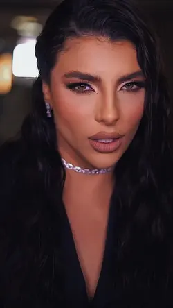 Make up. 💖