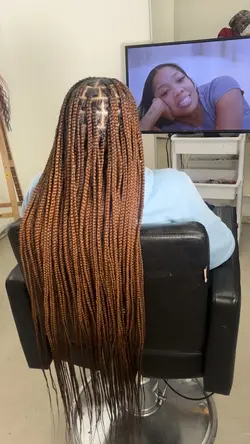 Medium Knotless 😍