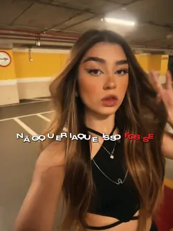 mão no joelhinho