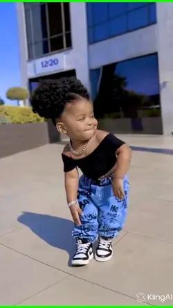 CUTE GIRL DANCE 