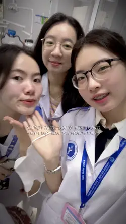 Nắng trường Y