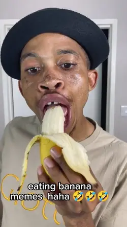 eating banana 