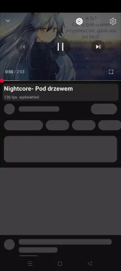 pod drzewem