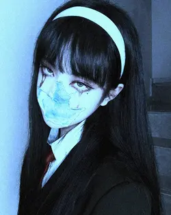 broken doll face!
