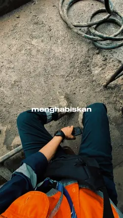 Menghabiskan Gaji 