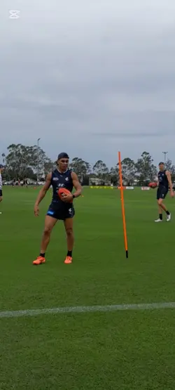 Jesse Motlop trainin