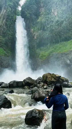 waterfall slowmotion