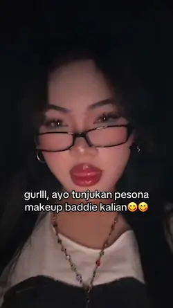 gurll tunjukkan