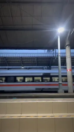 Slowmo Hingga Aku