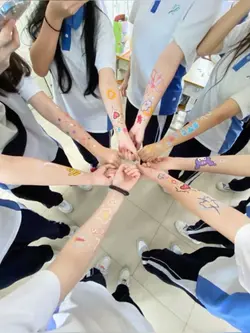 I HATE SCHOOL | BFFS