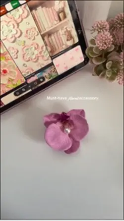 Flower clip