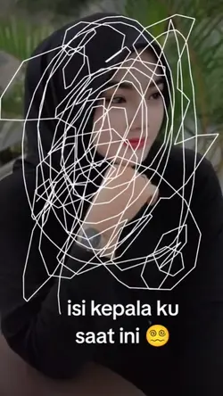 Isi kepalaku saat in